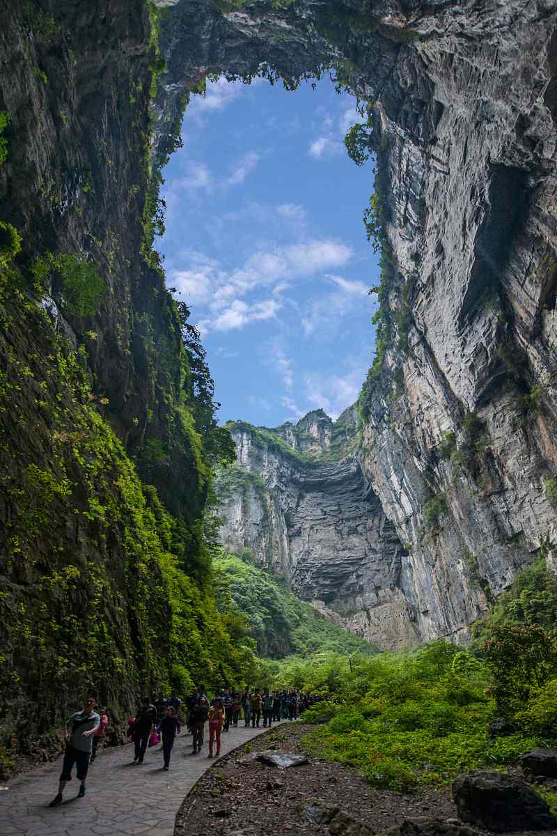 一早起来,就开车冲向武隆天坑!
